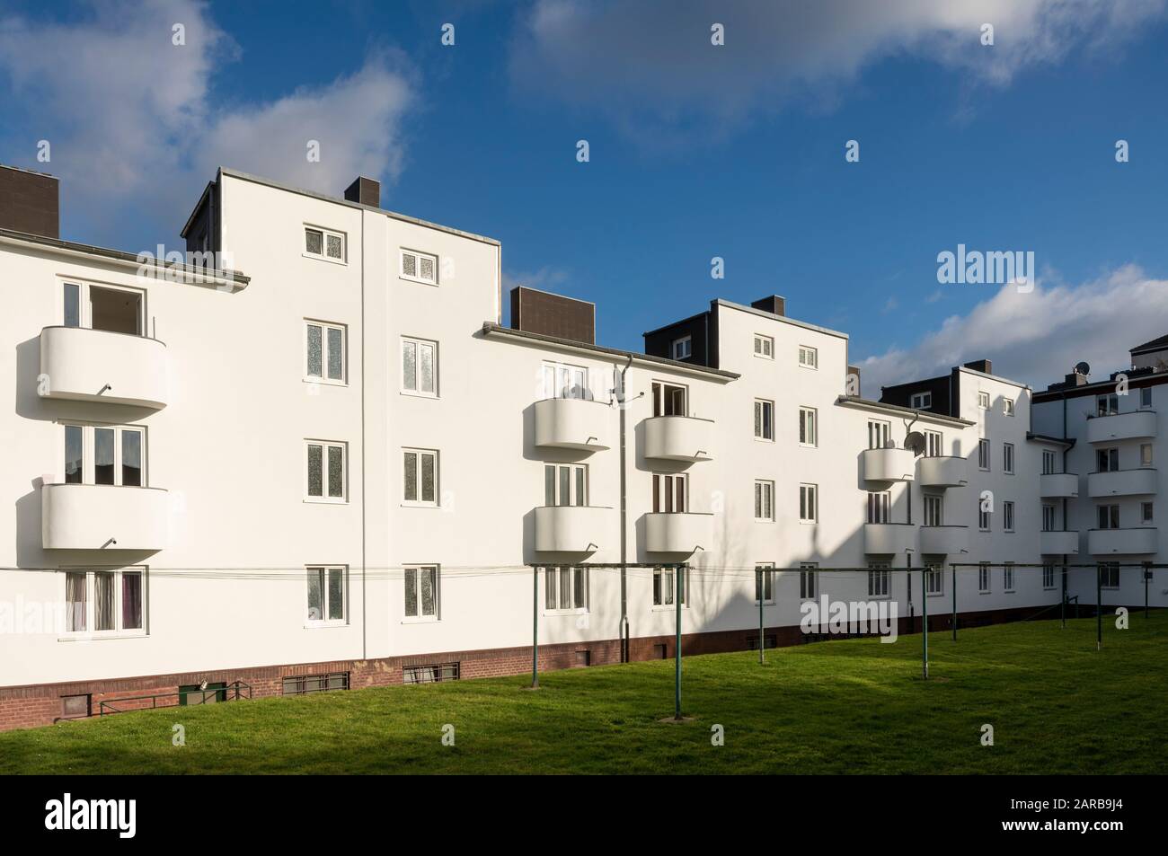 Aachen, Siedlung Panneschopp, 1929-1931 erbaut von Philipp Kerz, Leiter des städtischen Hochbauamts Aachen, Lützowstraße, Gartenansicht mit Bleichwies Stock Photo