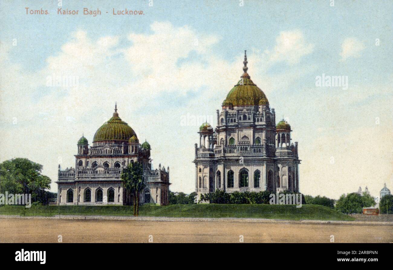 India, Uttar Pradesh, Lucknow, Begum Hazrat Mahal Park: (right) The elegant tomb is that of Khurshid Zadi or Mushir Zadi, built by the Nawab Ghazi-ud-din Haider for his mother Mushir Zadi, wife of Nawab Saadat Ali Khan and (left) the tomb where Saadat Ali Khan is buried, the husband of Mushir Zadi who reigned from 1798 to 1814. Stock Photo