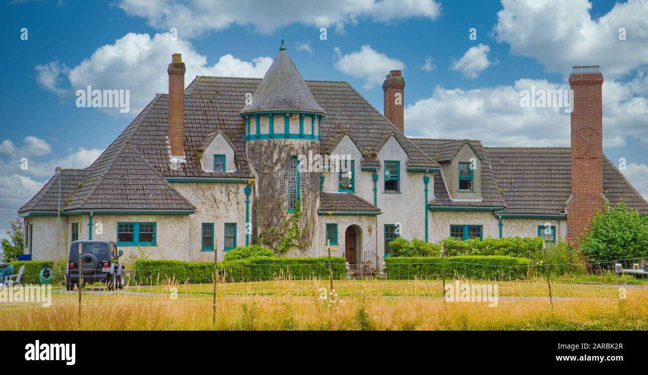 Rustic Plaster Mansion Stock Photo Alamy