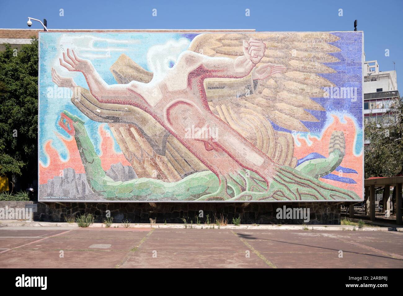 Mexico University Mural: 'La superación del hombre por medio de la cultura' by Francisco Eppens Helguera Stock Photo