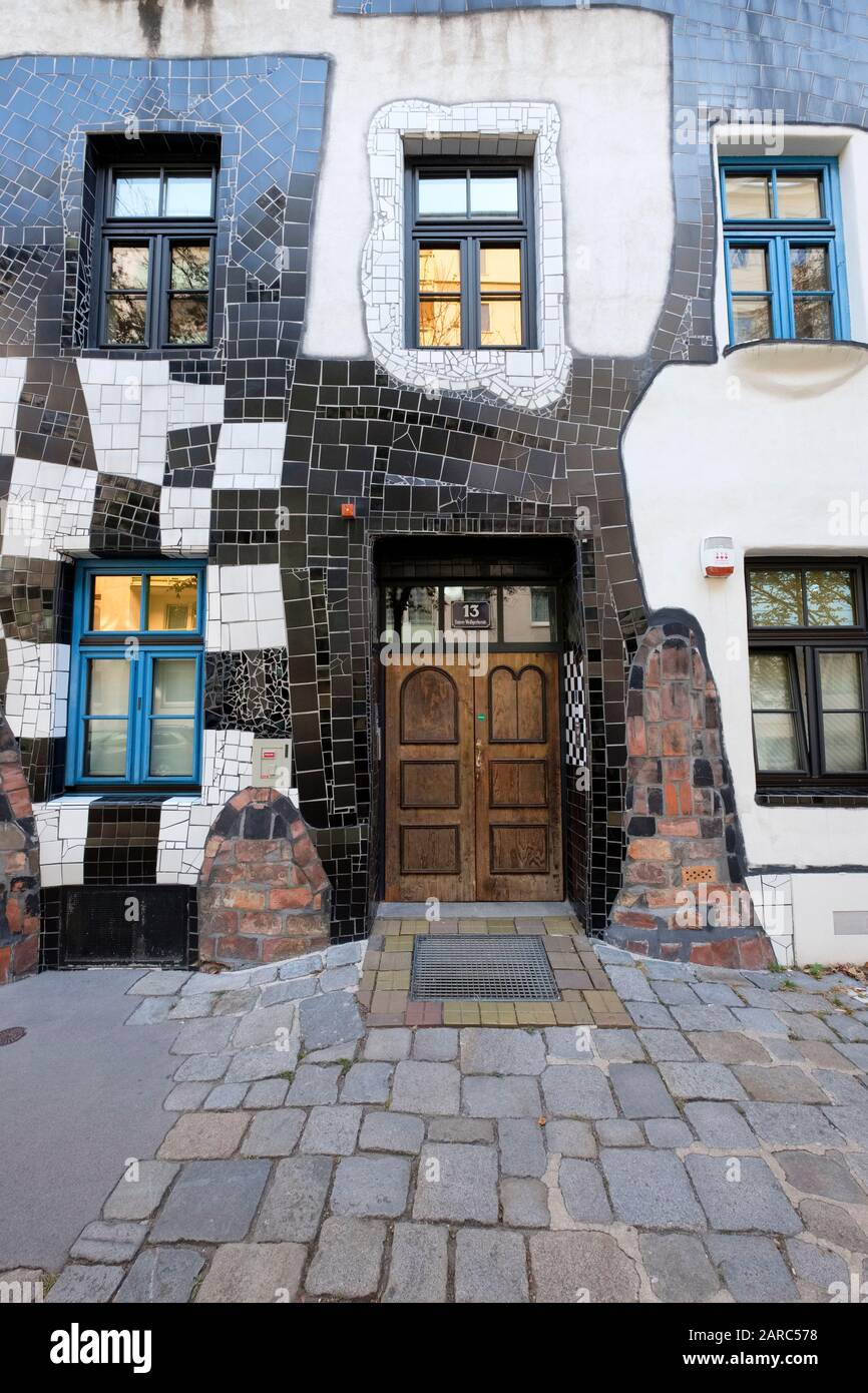 Details of the Kunst Haus, Wien, Museum Hundertwasser, Art House Hundertwasser designed by Friedensreich Hundertwasser, Vienna, Austria Stock Photo