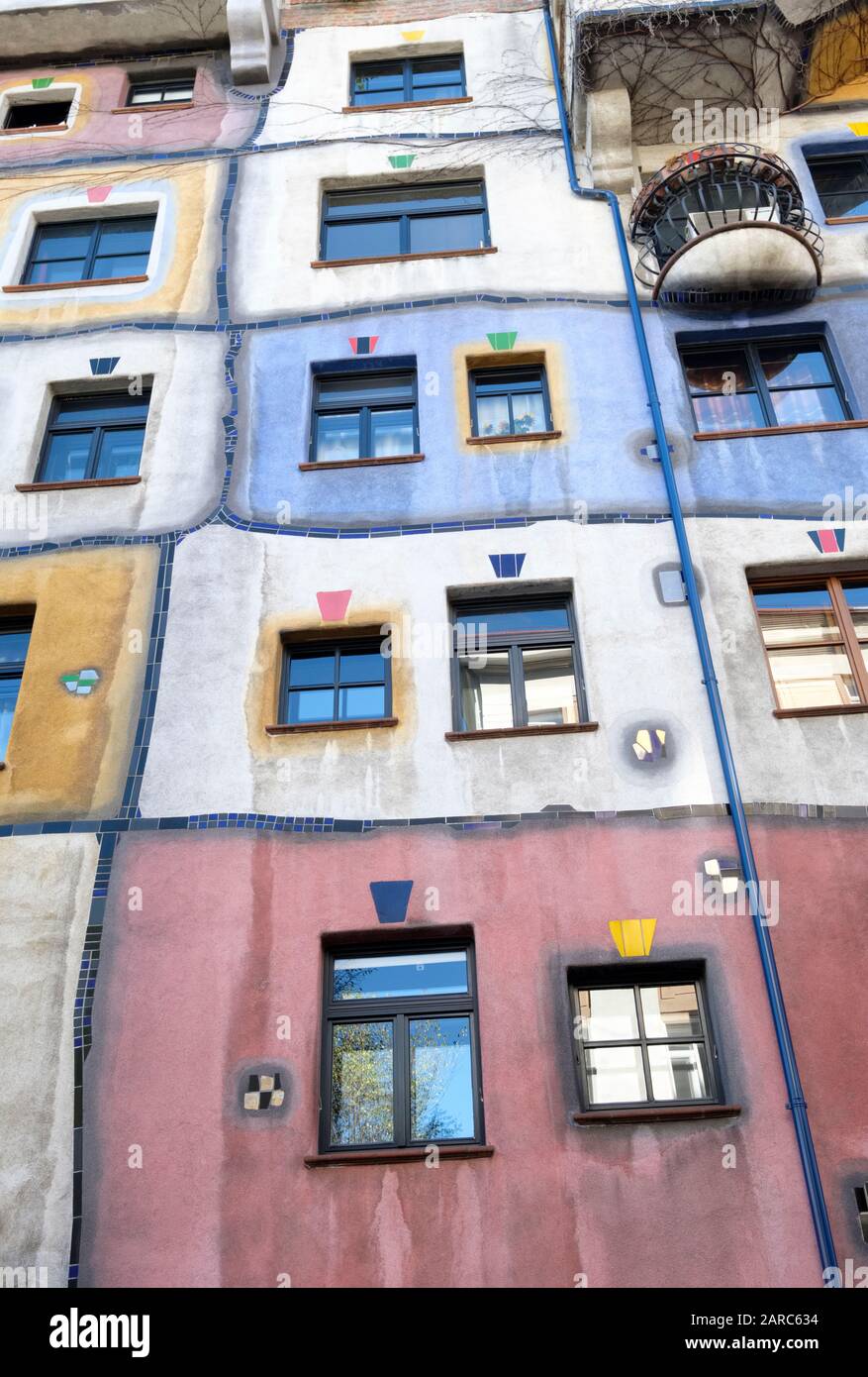 Details of the Kunst Haus, Wien, Museum Hundertwasser, Art House Hundertwasser designed by Friedensreich Hundertwasser, Vienna, Austria Stock Photo