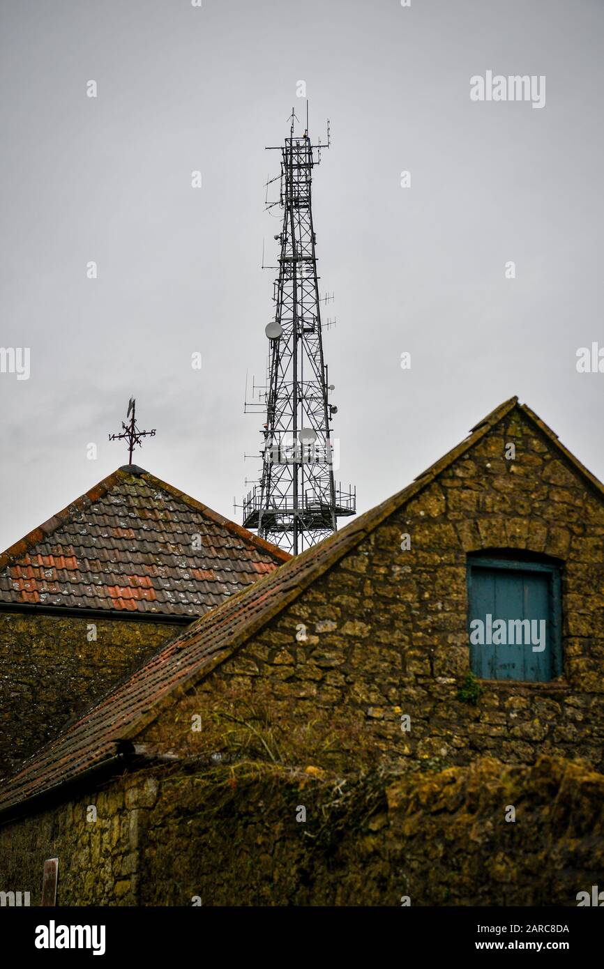 A telecom mast near Dundry, Somerset. Britain's sovereignty is at risk if the country allows Chinese tech giant Huawei to help build its 5G infrastructure, the US Secretary of State has warned. PA Photo. Picture date: Monday January 27, 2020. Mike Pompeo described the decision facing the National Security Council as "momentous" in a last-ditch plea to ministers who are expected to make the call on Tuesday. See PA story POLITICS Huawei. Photo credit should read: Ben Birchall/PA Wire Stock Photo