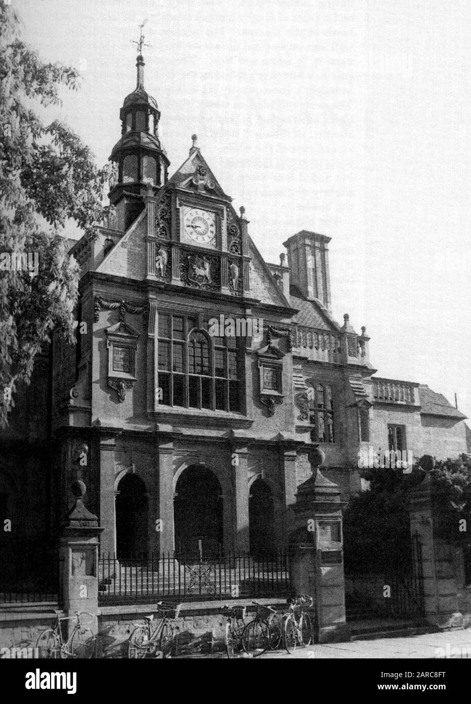 T.E.Lawrence attended Oxford High School.1896-1907. Photograph shows the façade. Stock Photo