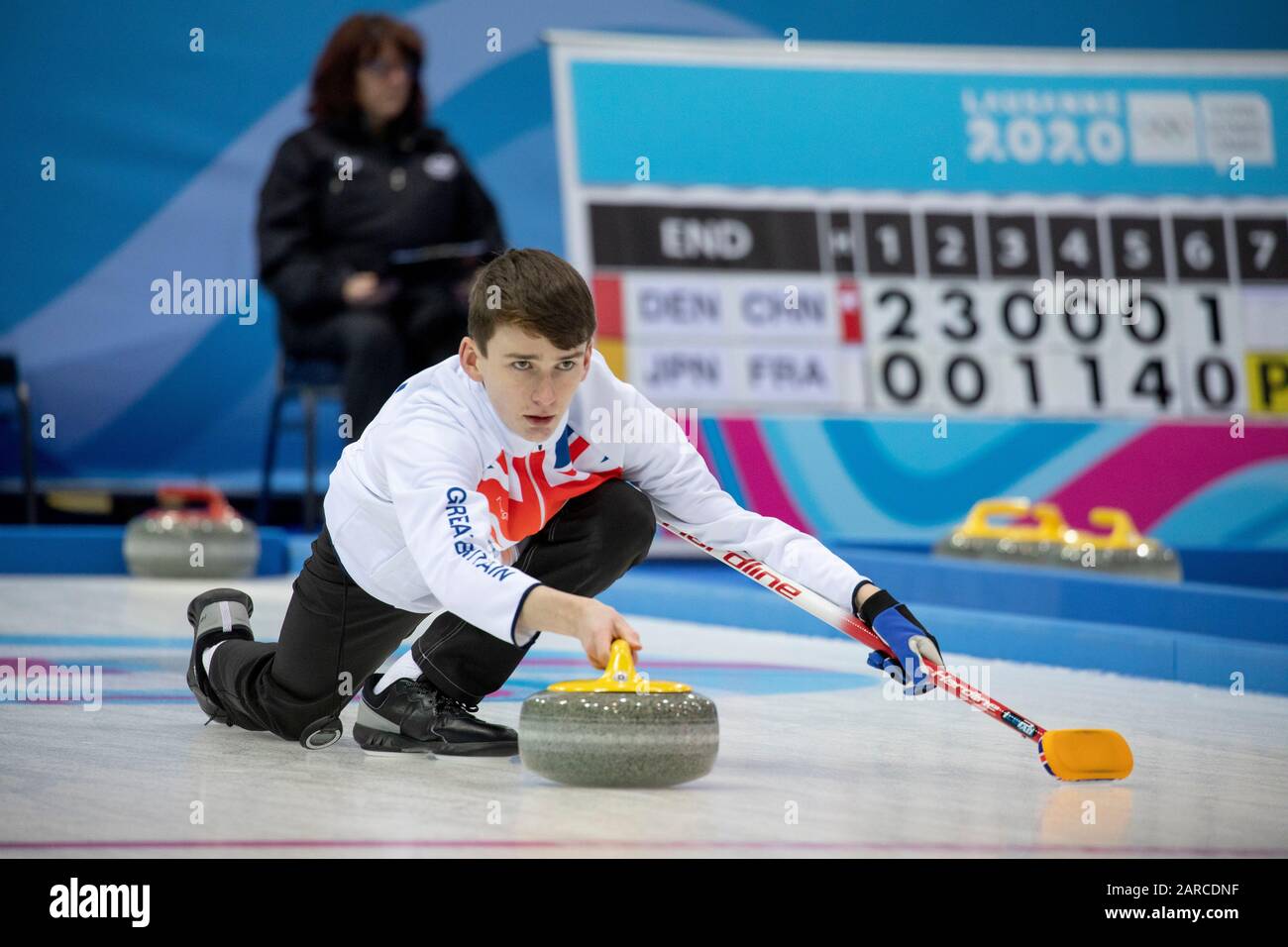 Curling sport hi-res stock photography and images - Page 11 - Alamy