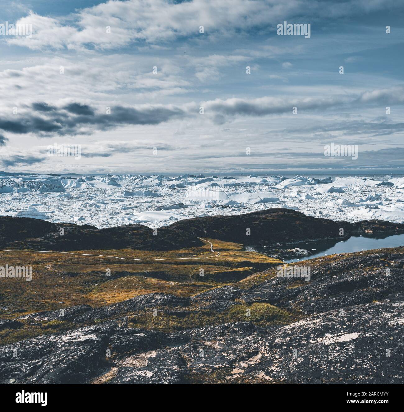 view-towards-icefjord-in-ilulissat-easy-hiking-route-to-the-famous