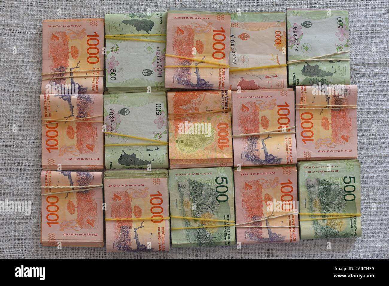 1000 Peso High Resolution Stock Photography And Images Alamy 1000 Peso High Resolution Stock Photography And Images Alamy
