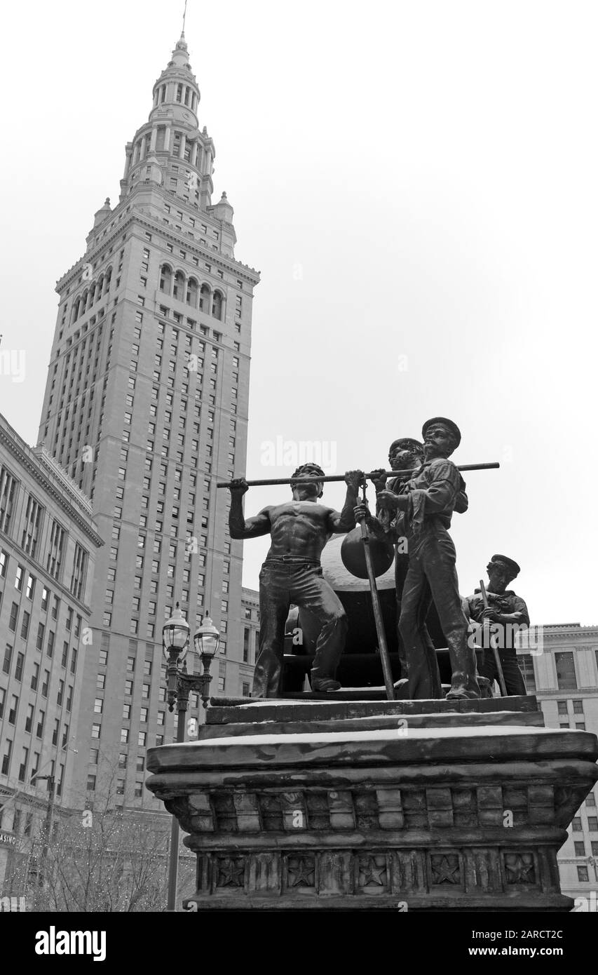 The Soldiers and Sailors Monument, a civil war monument dedicated in 1894, stands in Public Square in downtown Cleveland, Ohio, USA Stock Photo