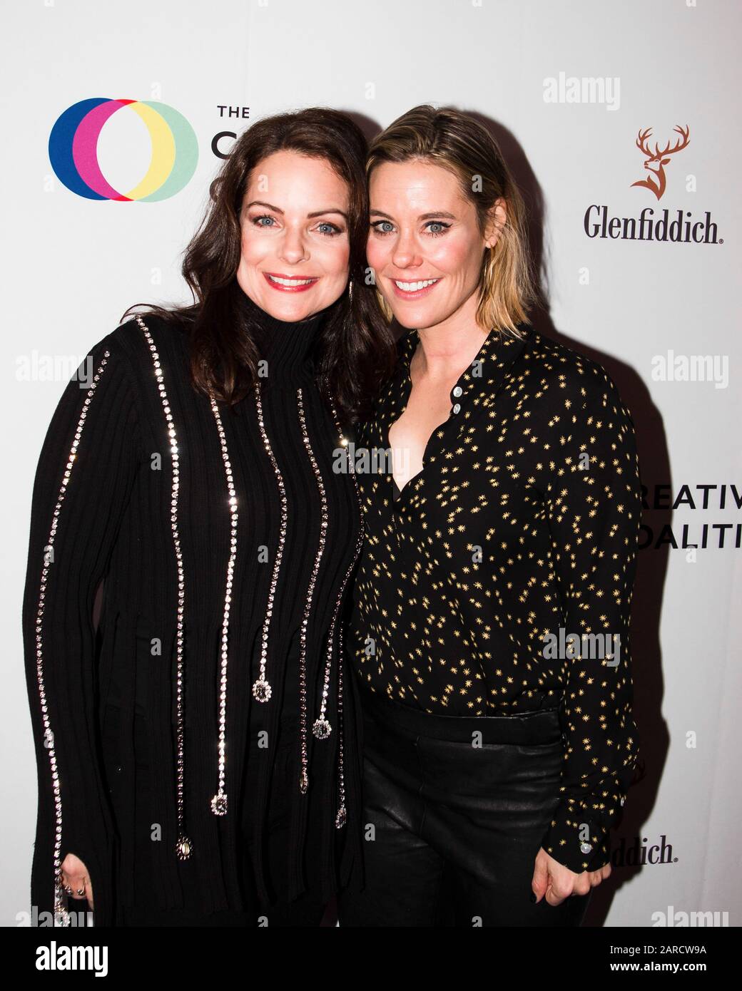 L-R) Kimberly Williams-Paisley and sister Ashley Williams L-R) Kimberly Williams-Paisley and sister Ashley Williams
