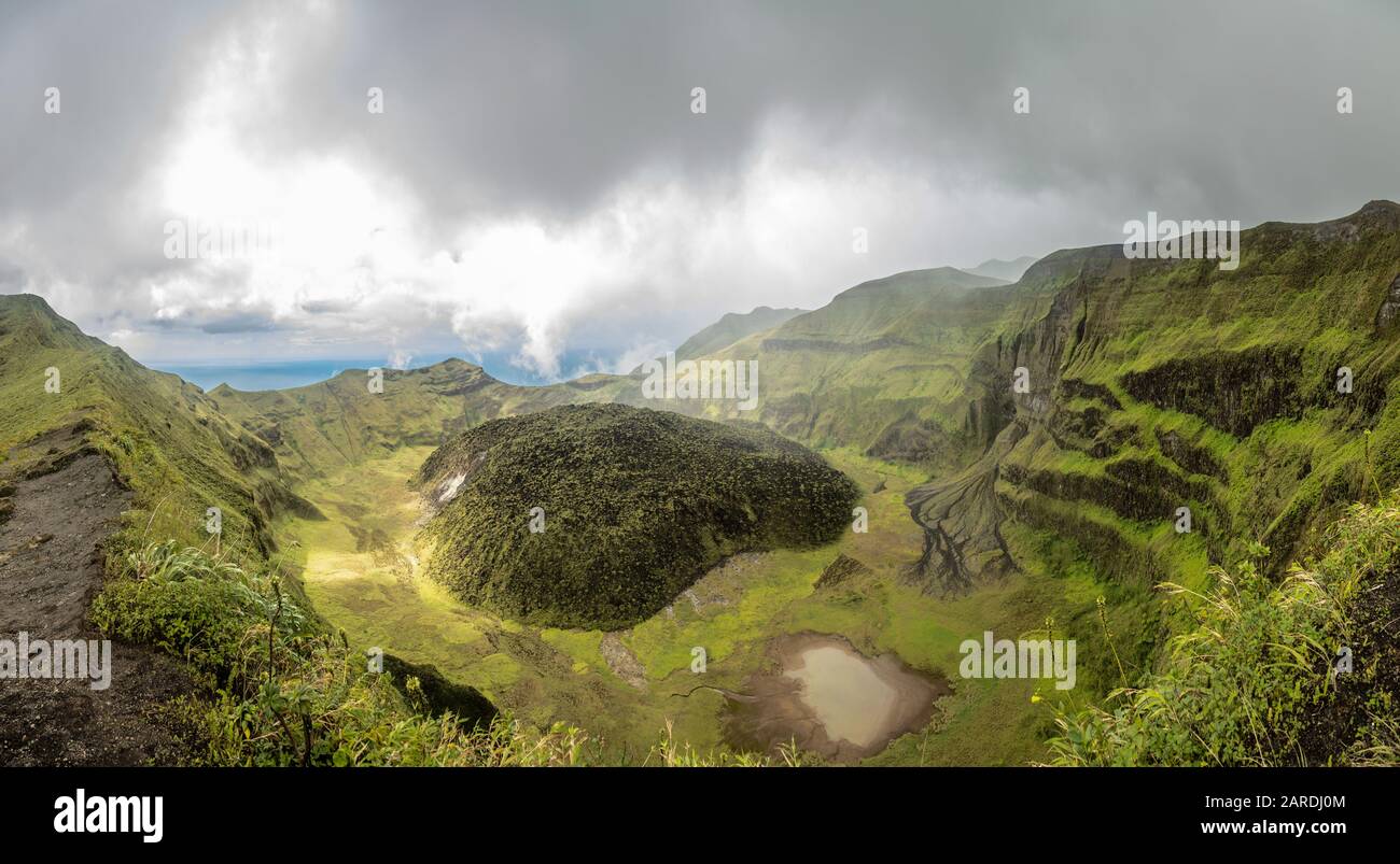 La soufriere st vincent hires stock photography and images Alamy