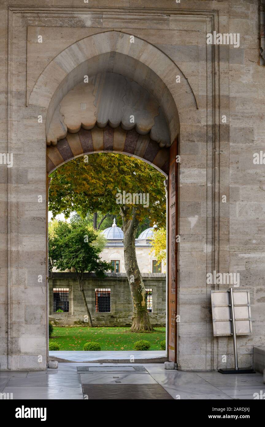 Archway at Suleiman or Suleymaniye Mosque, Istanbul, Turkey Stock Photo