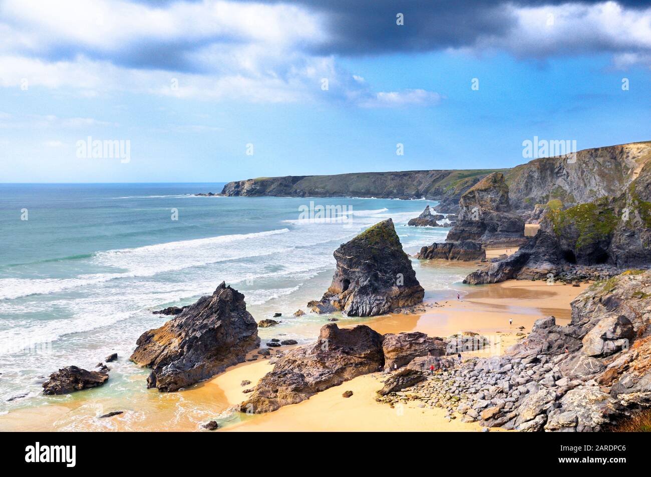 The dramatic Cornish coastline at Bedruthan Steps, Cornwall, England, UK Stock Photo