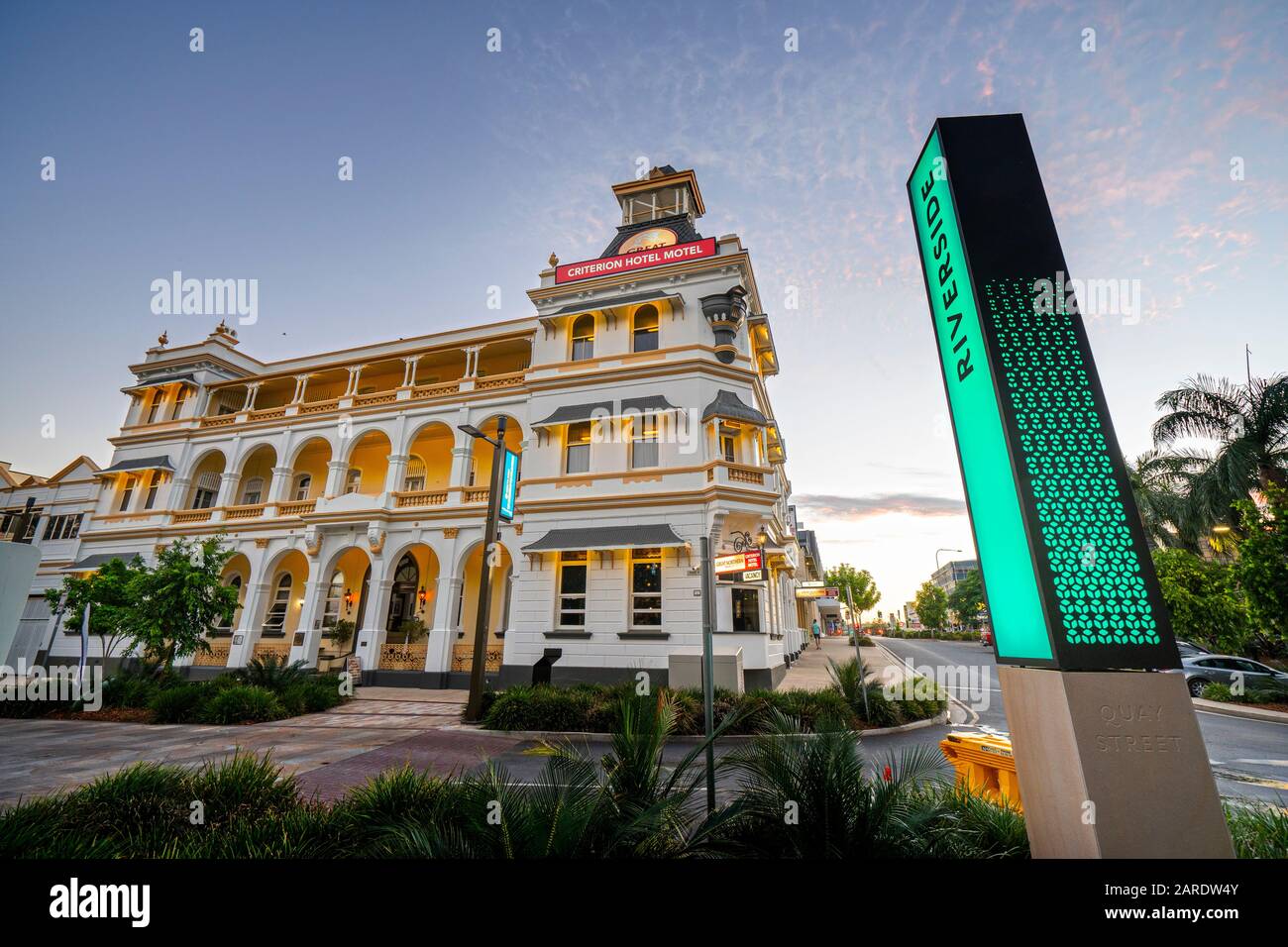 Heritage listed Criterion Hotel on banks of Fitzroy River, Rockhampton
