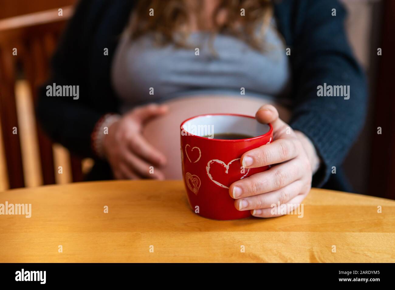 pregnant woman valentine's day