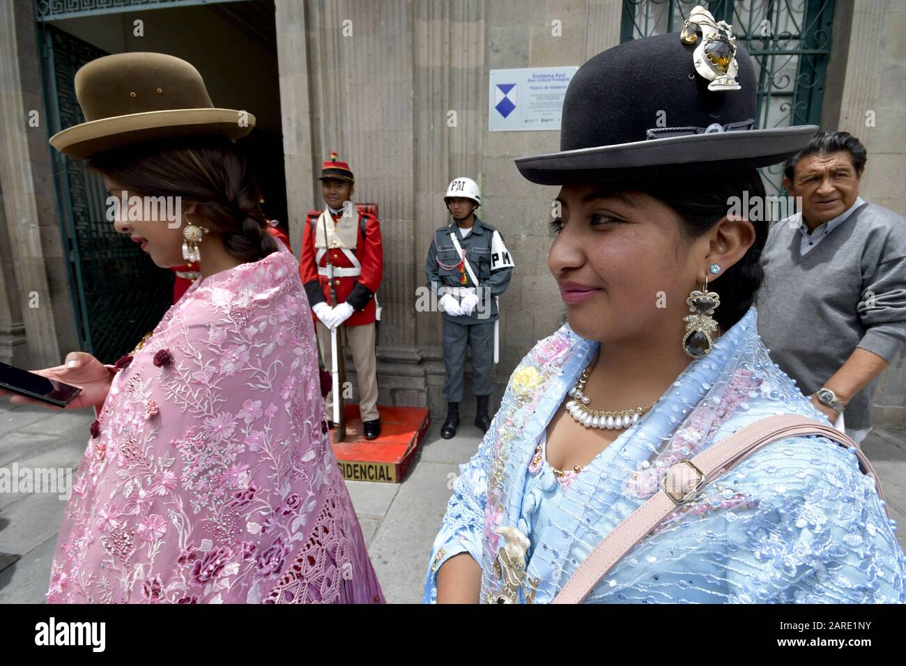 Two Cholas Cholas hi-res stock photography and images - Alamy