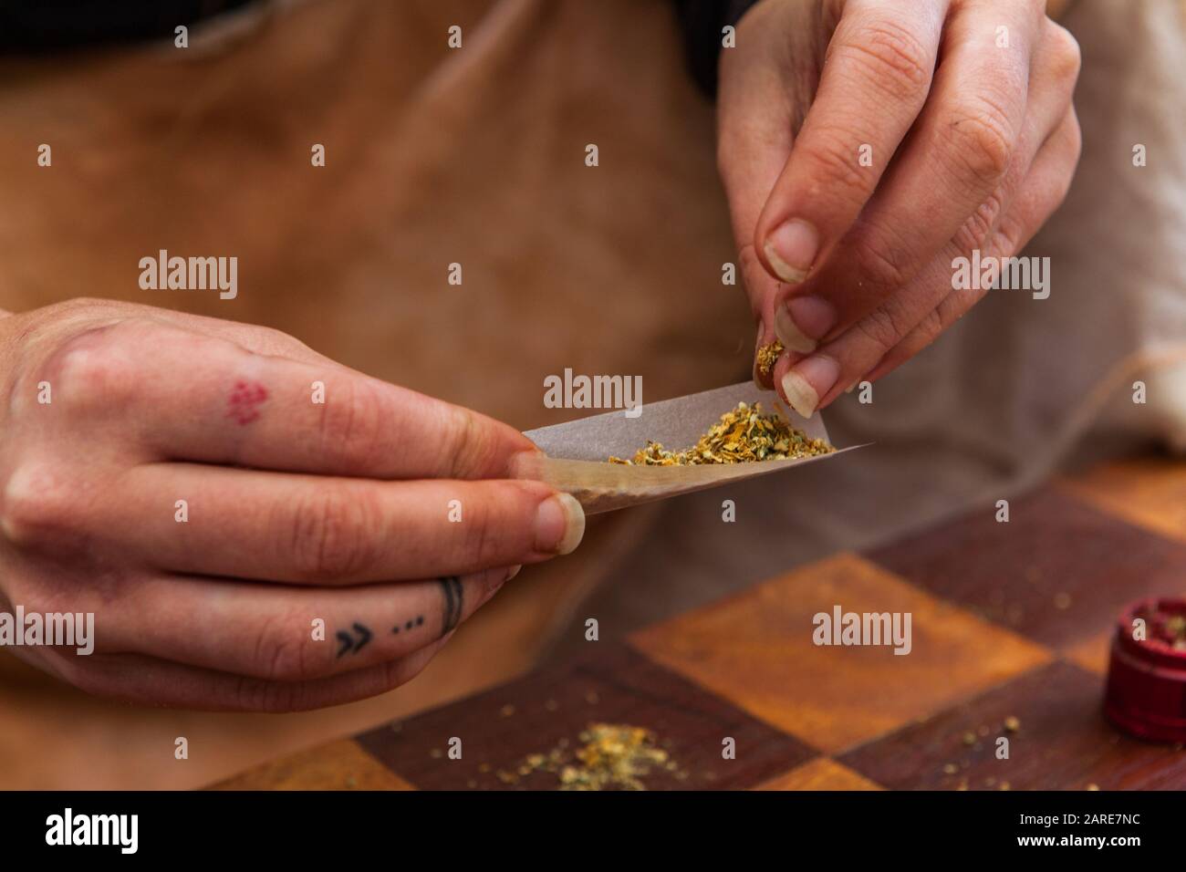 Crushing marijuana hires stock photography and images Alamy