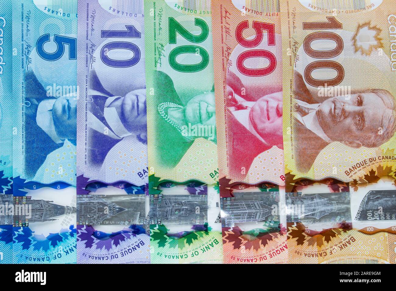 100 canadian dollar bill 50 hi-res stock photography and images