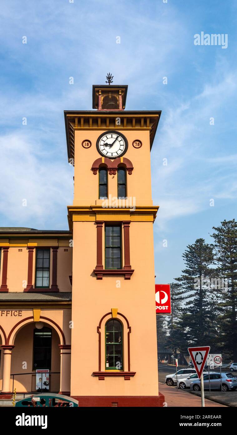 Facade of the magnificent Kiama Post Office, built in 1878 in rendered