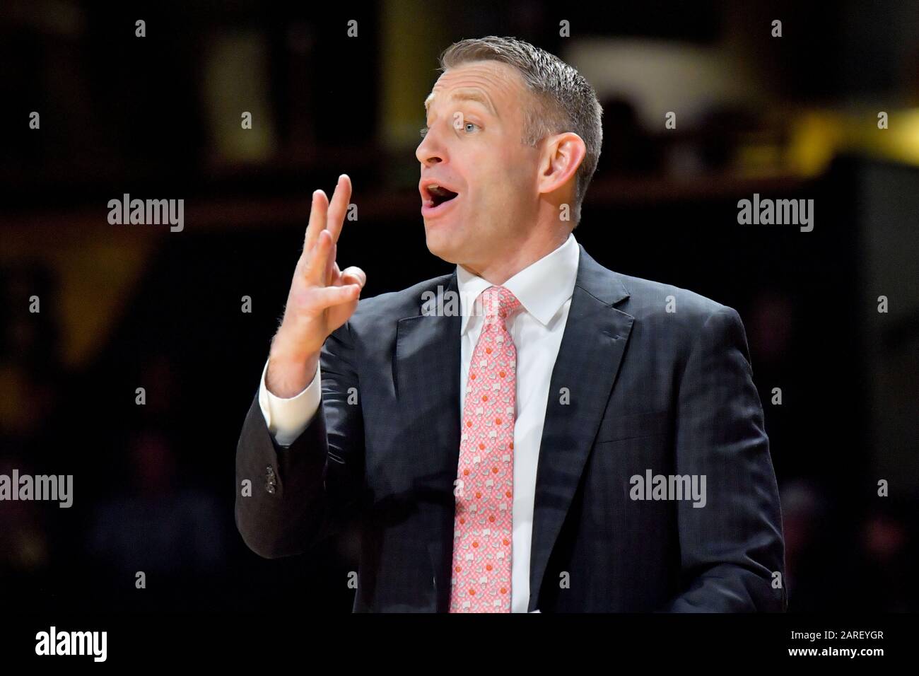 Alabama Crimson Tide head coach Nate Oats during the second half against the Vanderbilt Commodores of an NCAA SEC basketball game at Memorial Gym. Alabama won 77-62. Wednesday, Jan 22, 2020, in Nashville. Alabama defeated Vanderbilt 77-62. (Photo by IOS/ESPA-Images) Stock Photo