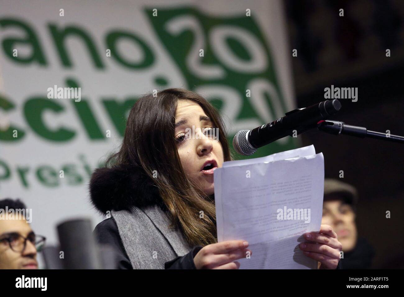 Sarcone hi-res stock photography and images - Alamy, image size:1300x956