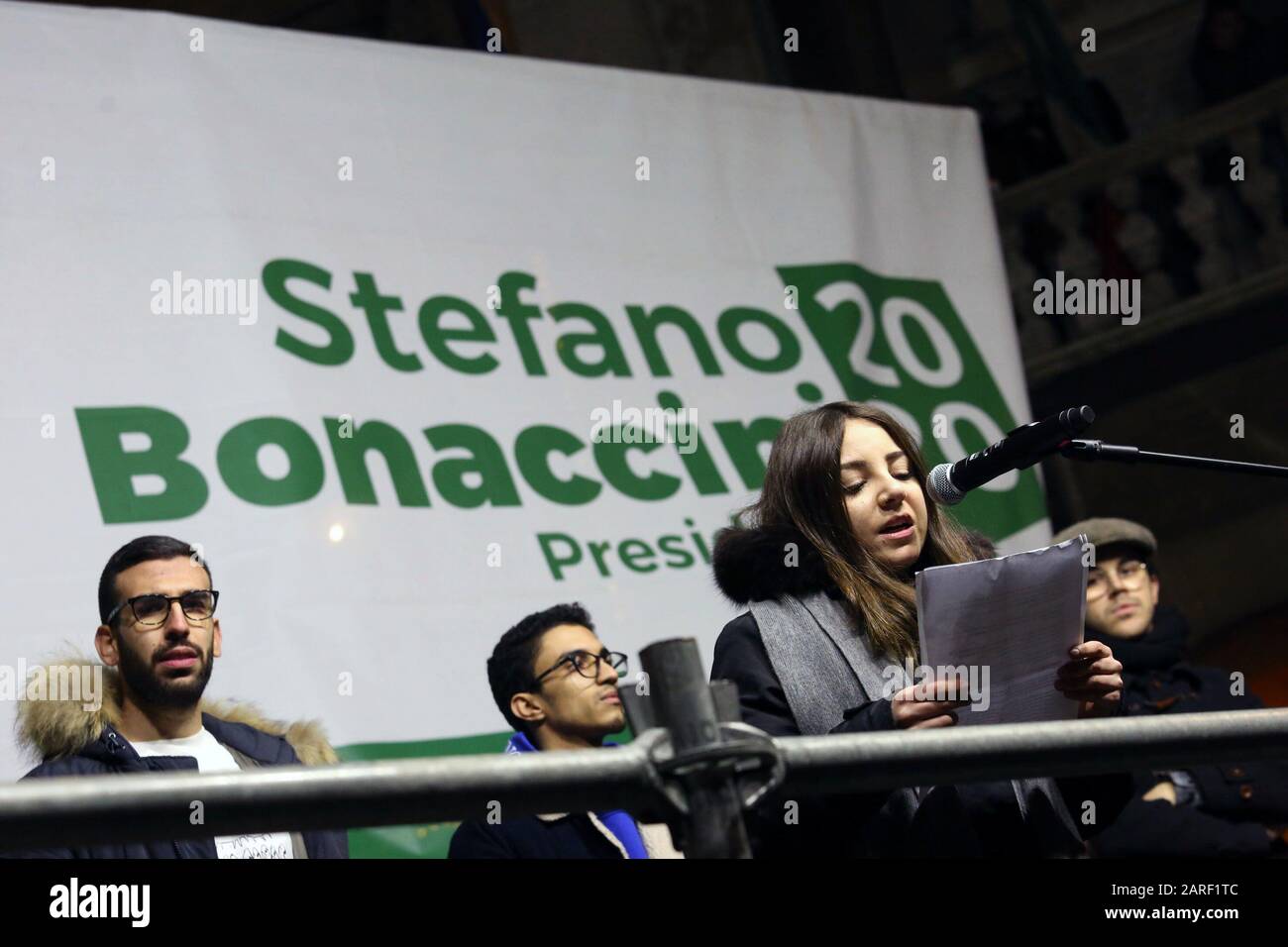 Sarcone hi-res stock photography and images - Alamy, image size:1300x956