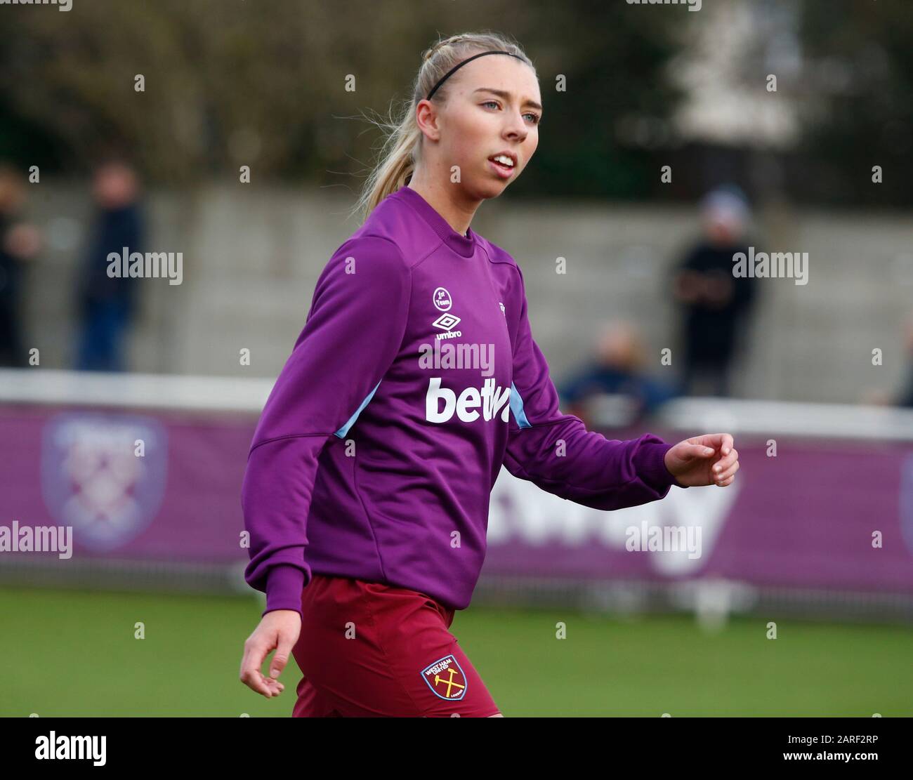 DAGENHAM, ENGLAND - JANUARY 27: Olivia Smith of West Ham United WFC new  signing during Women's FA Cup Fourth Round match between West Ham United  Women and Arsenal at Rush Green Stadium