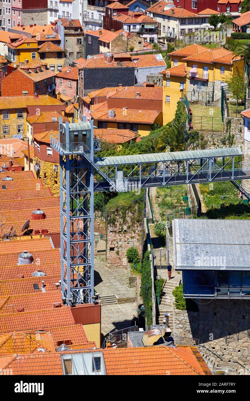 Lift Lada Ribeira, Cais da Ribeira, Porto, Portugal Stock Photo