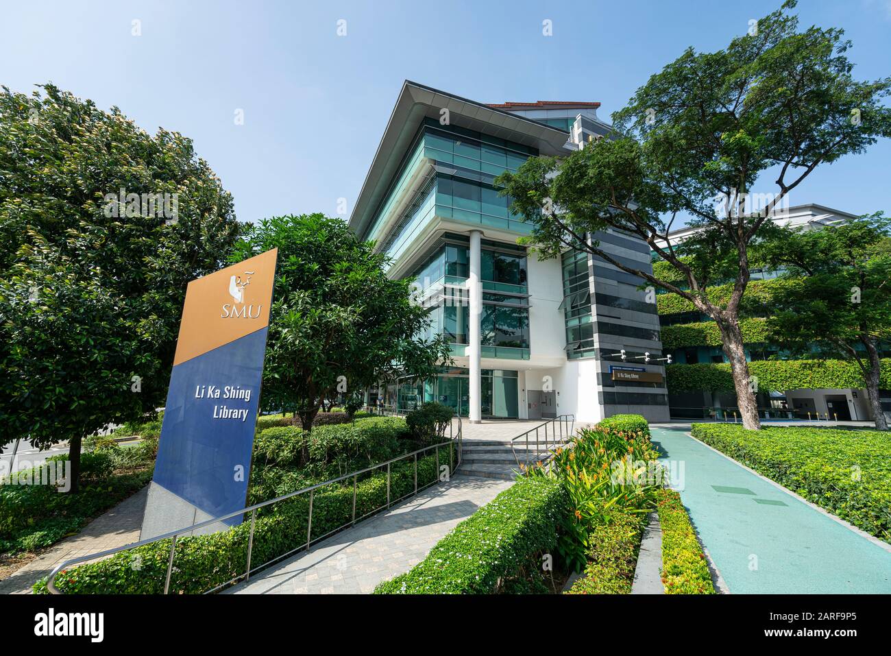 Singapore.  January 2020.  External view of  Li Ka Shing Library building of Singapore Management University Stock Photo