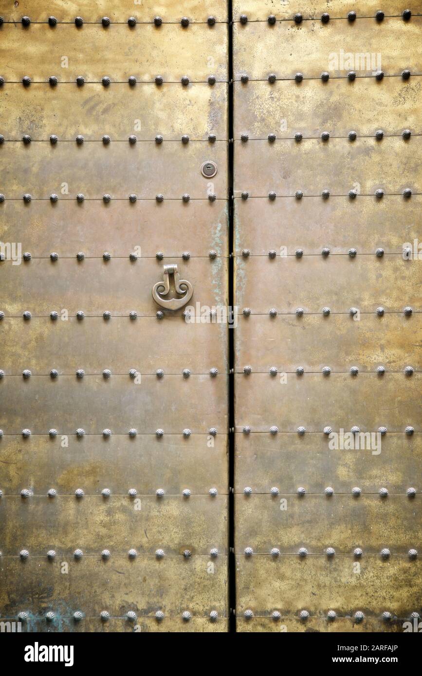 Spanish metal doorknob hires stock photography and images Alamy