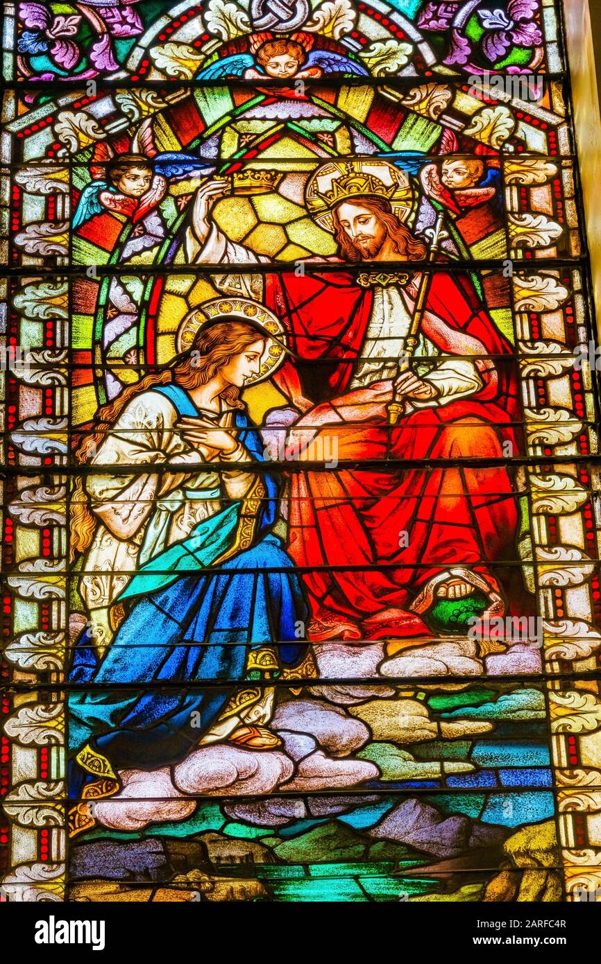 Coronation virgin mary jesus hi-res stock photography and images - Alamy