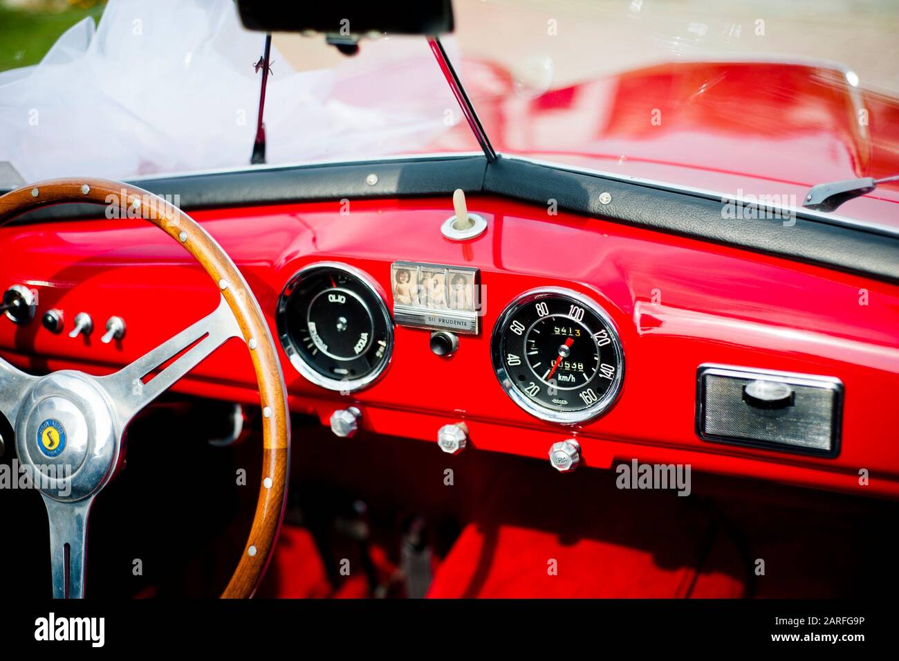Vintage car design hi-res stock photography and images - Alamy