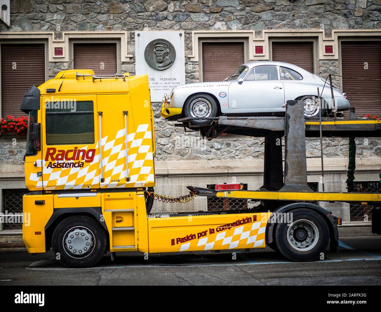 Porsche vintage car, transport on a truck Stock Photo Alamy