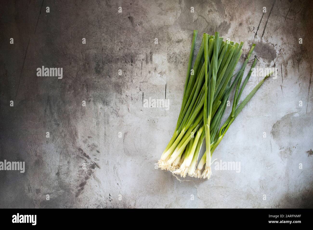 Fresh green onions bunch on hi-res stock photography and images - Alamy