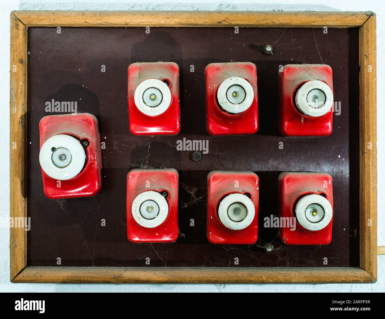 Ceramic fuse electric hires stock photography and images Alamy