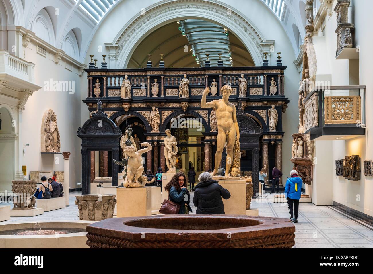 V&A London - Victoria and Albert Museum London, The Medieval & Renaissance Galleries. Stock Photo