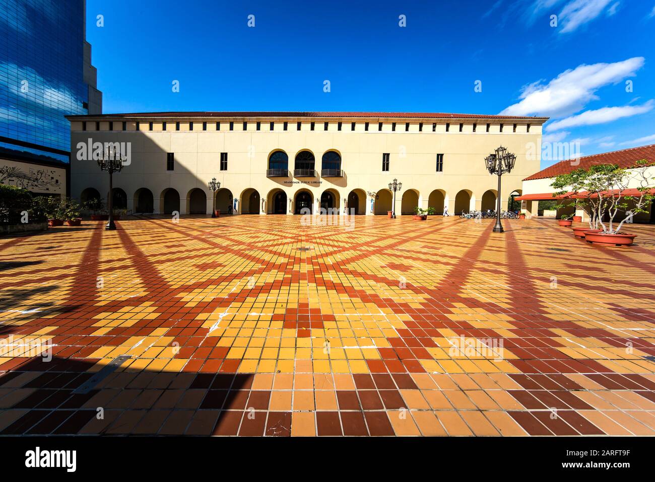 MiamiDade Public Library. Hispanic Heritage Cultural Center.Miami
