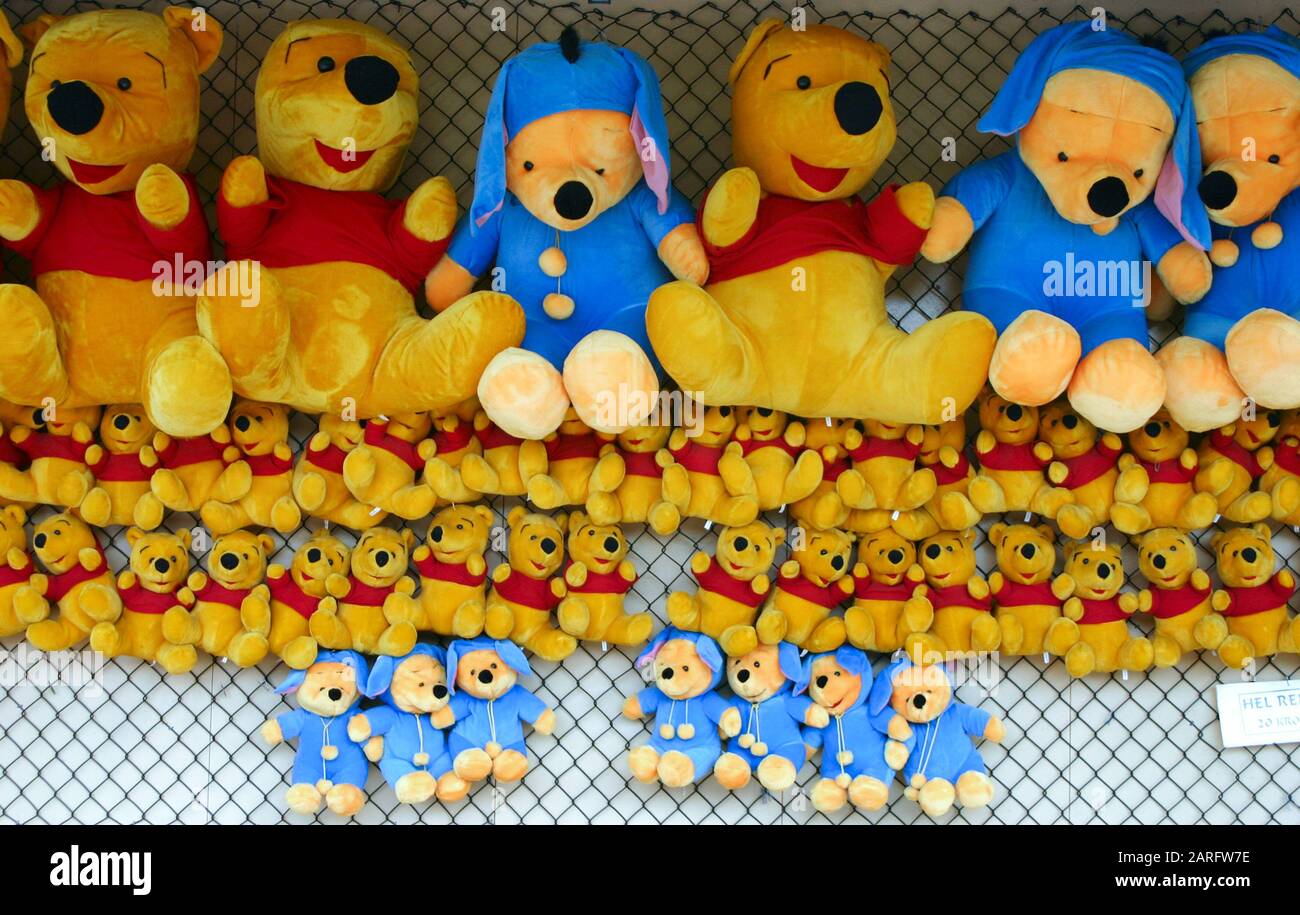 TEDDY BEAR In Different Sizes Stock Photo Alamy