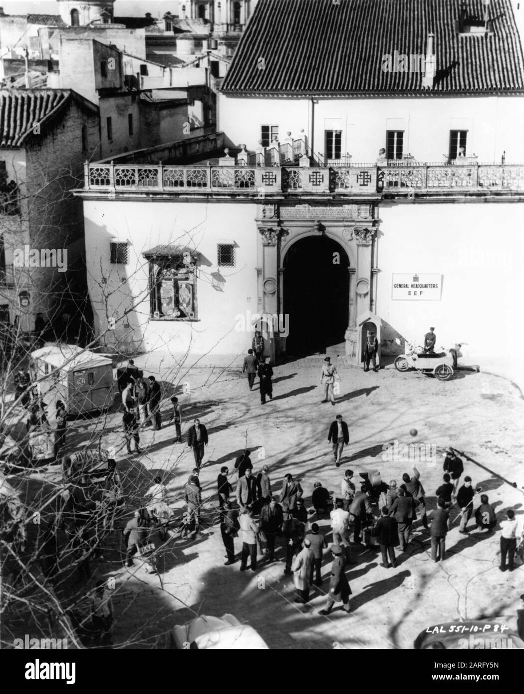 Director DAVID LEAN and film crew on set location candid filming PETER ...