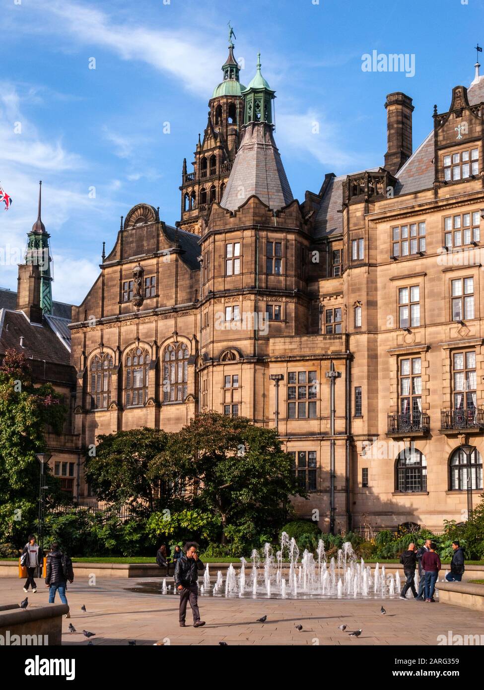 Town Hall and Goodwin Fountain, Sheffield Stock Photo