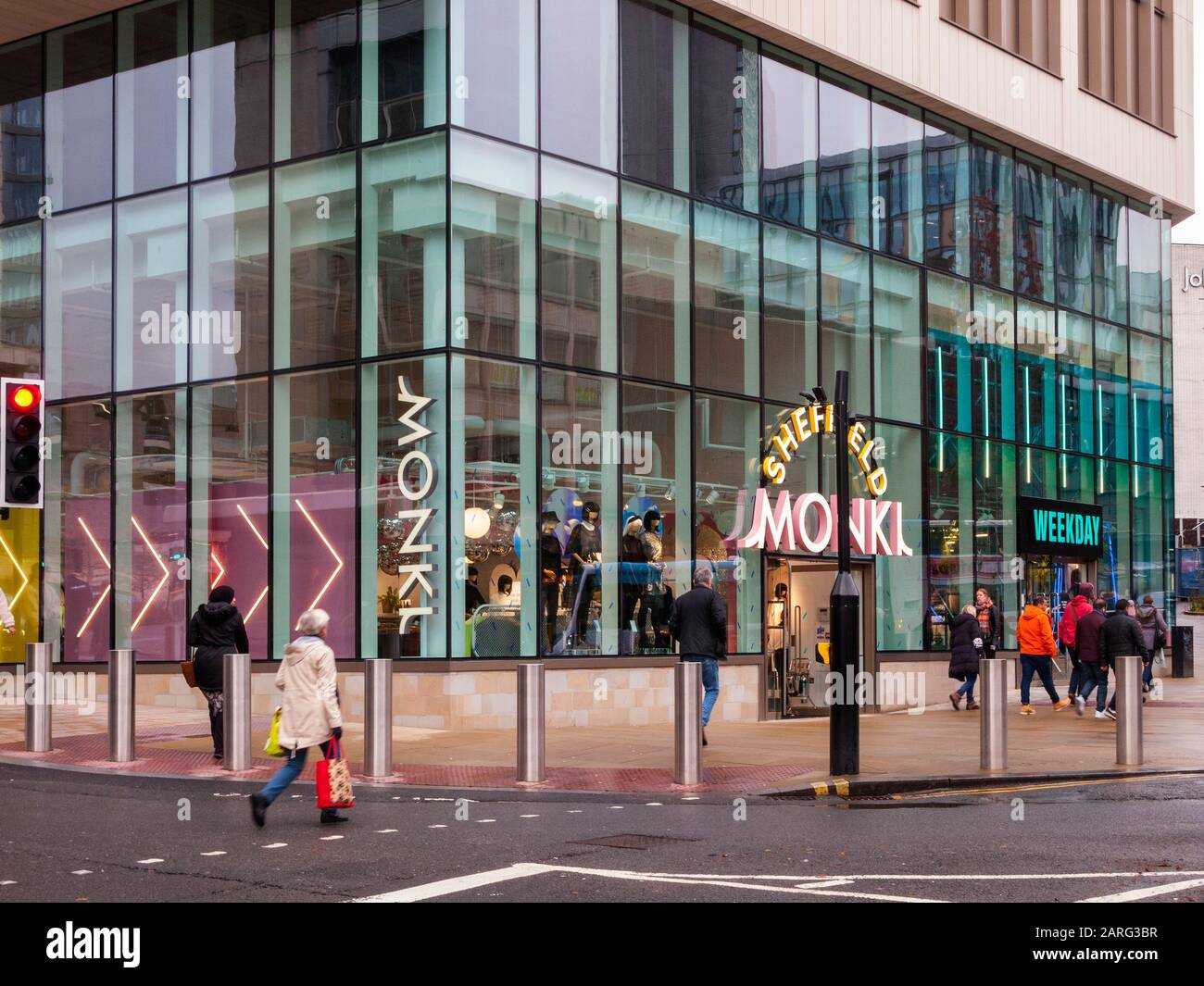 Monki hi-res stock photography and images - Alamy
