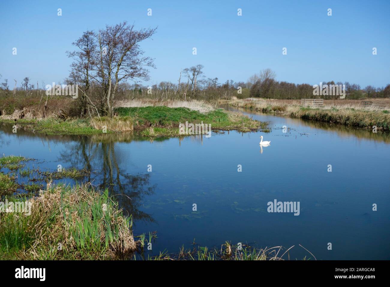Disused canals hi-res stock photography and images - Alamy