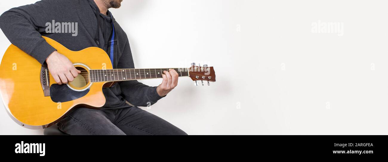 Guitar stool hires stock photography and images Alamy