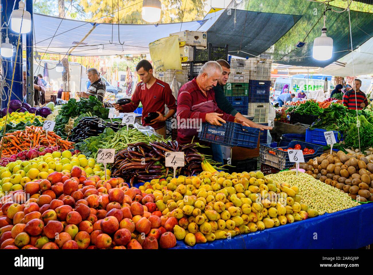 Turkey market fruit antalya hires stock photography and images Alamy