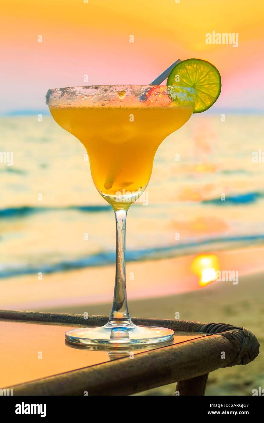 Mushaklar bilan rus porno Rus ona bilan jinsiy aloqa, ogli jerked off