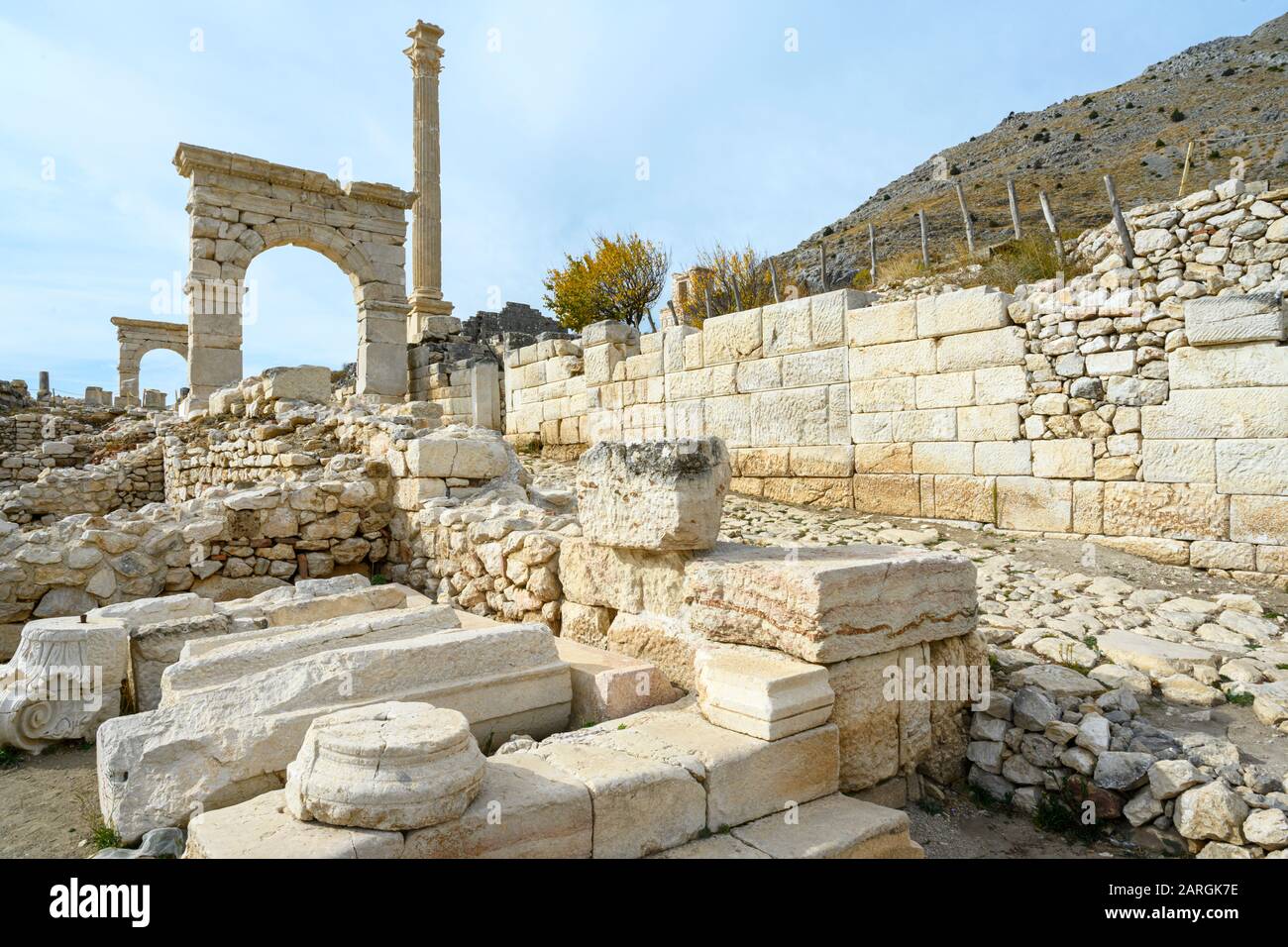 Asien, Türkei, Provinz Burdur, Aglasun, Ausgrabung von Sagalassos, antiker Torbogen auf der Strasse zur oberen Agora. Stock Photo