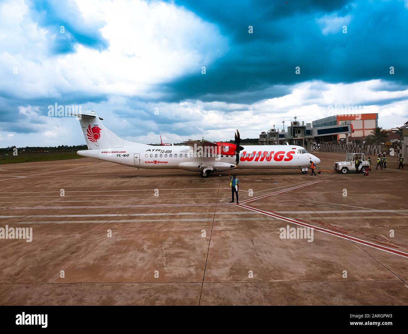 Wings Air PKWHF ATR 72600 (72212A) at Supadio International Airport