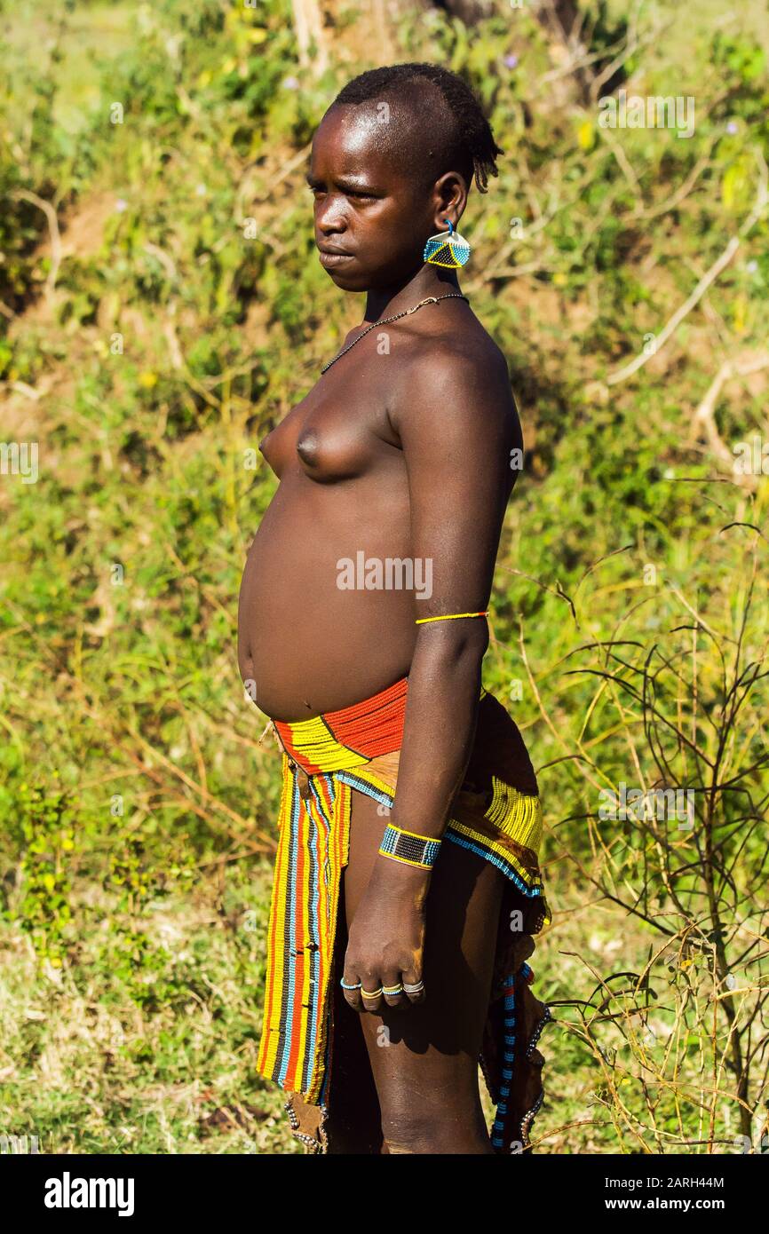 Young Hamer girl with traditional clothings and hairstyle, Hamer tribe, Omo Valley, Southern Ethiopia Stock Photo - Alamy Young Hamer girl with traditional clothings and hairstyle, Hamer tribe, Omo Valley, Southern Ethiopia Stock Photo - Alamy