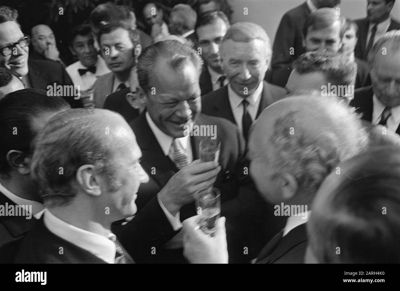 Willy Brandt (SPD) elected Chancellor of West Germany in Bonn. Brandt brings toast, Walter Scheel (FDP), Foreign Minister/Date: 21 October 1969 Location: Bonn, Germany Keywords: Chancellors, Ministers Personal name: Brandt, Willy, Scheel, Walter Institution Name: SPD Stock Photo