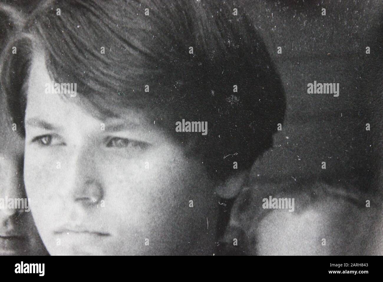 Teen face 1970s hi-res stock photography and images - Alamy