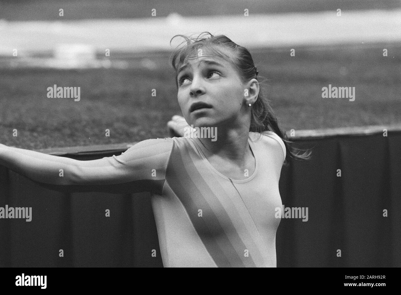 World Gymnastics in Rotterdam early 19/10; Romanian Daniela Silivas during training Date: October 15, 1987 Location: Rotterdam, Zuid-Holland Keywords: TURNEN Stock Photo